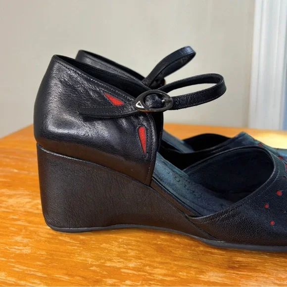 Gentle Souls Raine Leather Wedge Shoes - Picture 8 of 13